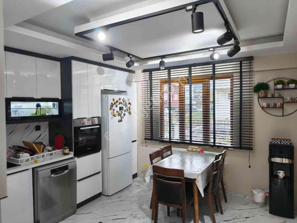 Remax Hür'den Geyve Merkezde Satılık Müstakil Villa - Görsel 30