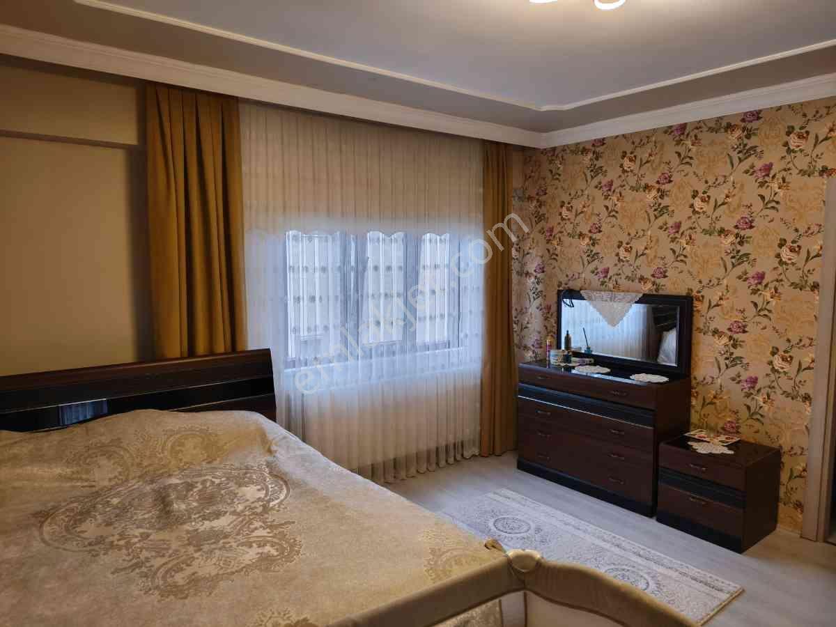 Remax Hür'den Geyve Merkezde Satılık Müstakil Villa - Görsel 6