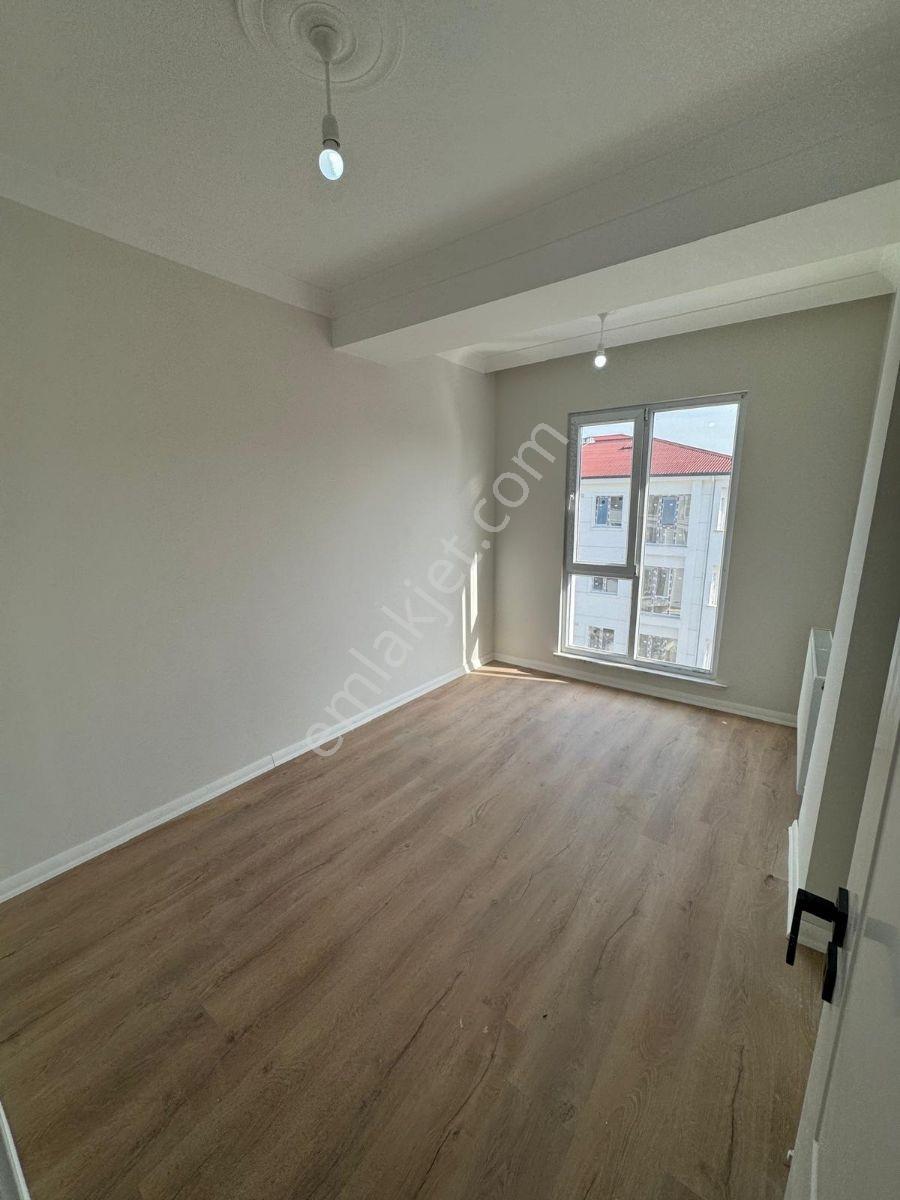 Kazanç Emlak'tan Yunusemre Mahallesi'nde Kiralık 4 Adet 2+1 - Görsel 8
