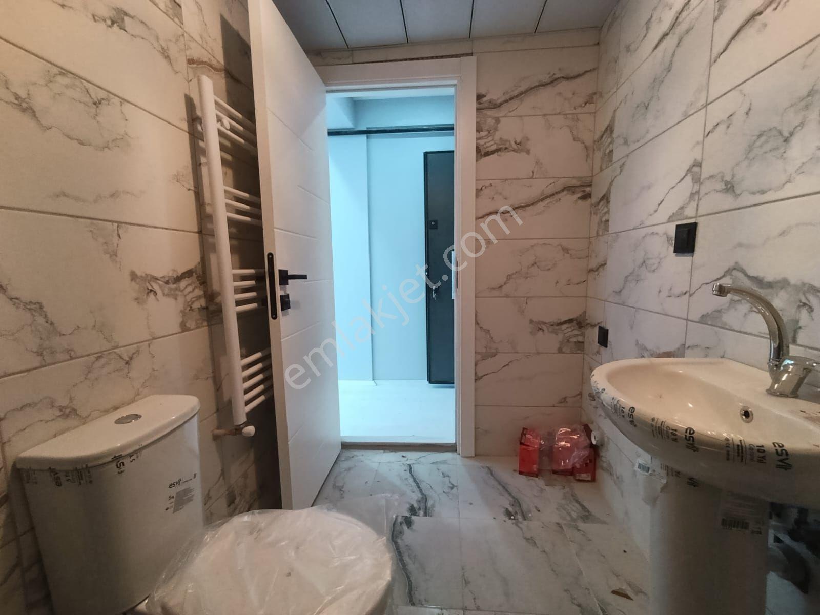 Rw Nest'ten A.ü İletişim Kapısı Yakını Satılık İskanlı 2+0 Daire - Görsel 23