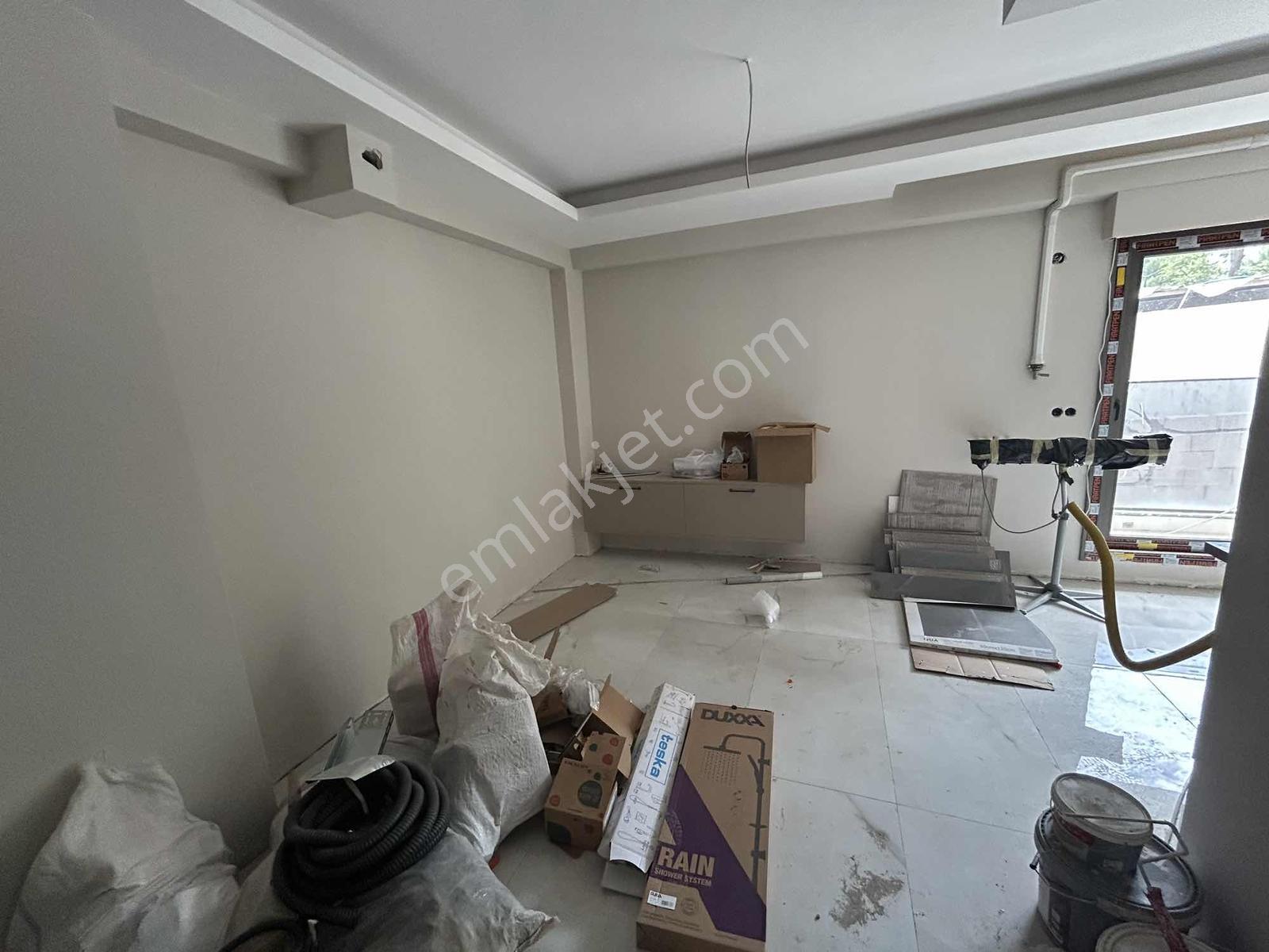 Kuşadası Merkezde Geniş Bahçeli Satılık 1+1 Daire - Görsel 11