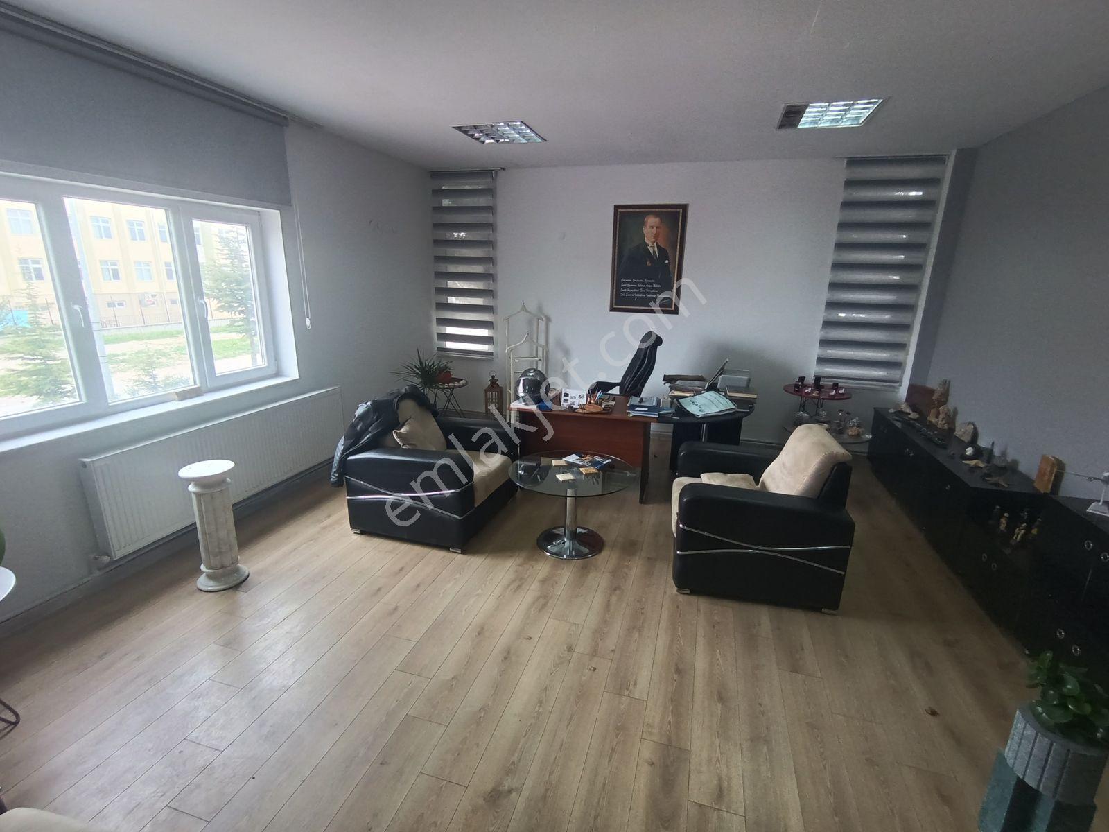Rw Nest'ten Emko 3. Cadde'de Köşe Konumlu Satılık İşyeri - Görsel 13