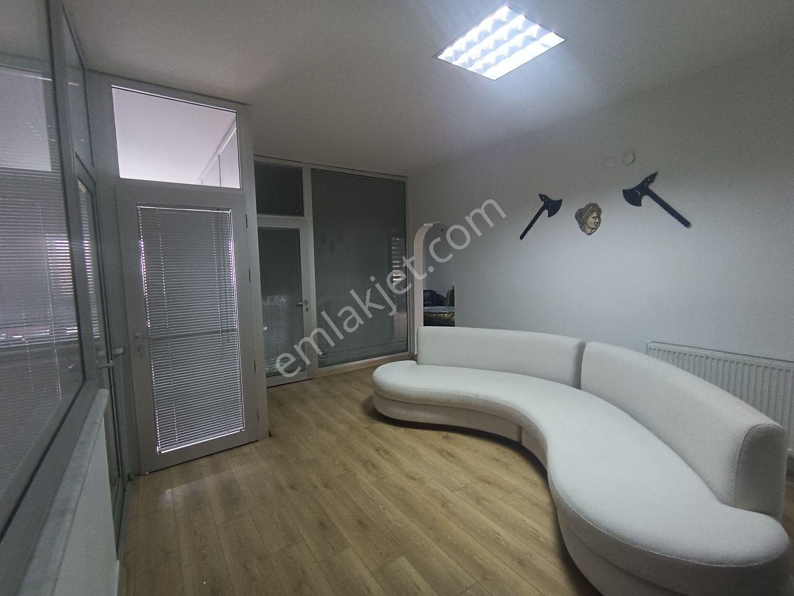 Rw Nest'ten Emko 3. Cadde'de Köşe Konumlu Satılık İşyeri - Görsel 5