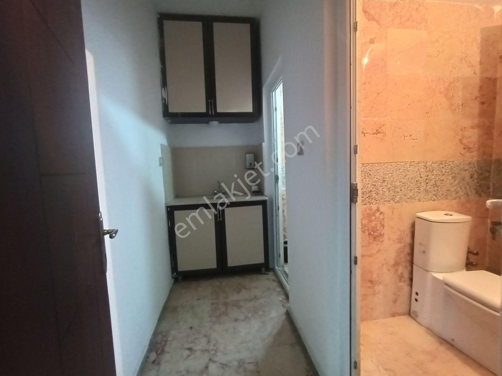 Rw Nest'ten Emko 3. Cadde'de Köşe Konumlu Satılık İşyeri