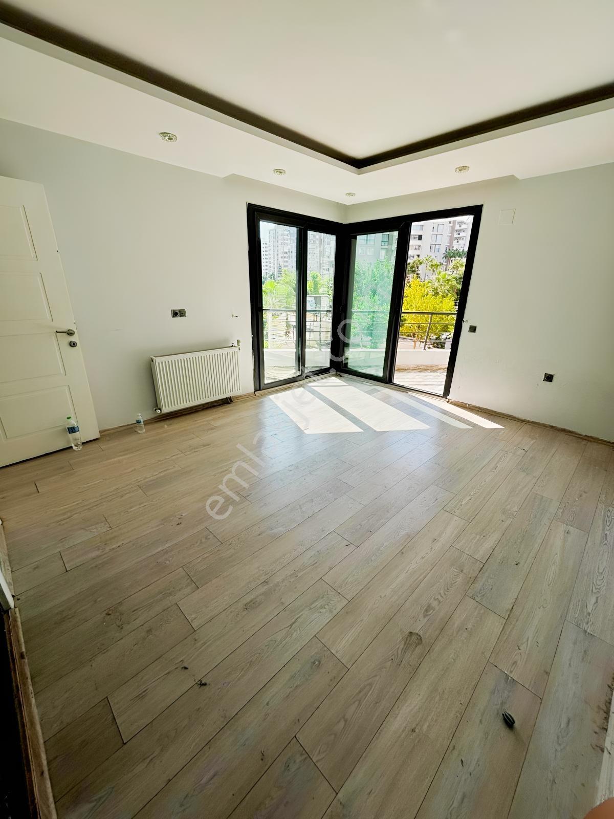 Uçanyapıdan Mezitli Soli Civ 4+1 Yerden Isıtma 220 M2 Güneycephe - Görsel 4
