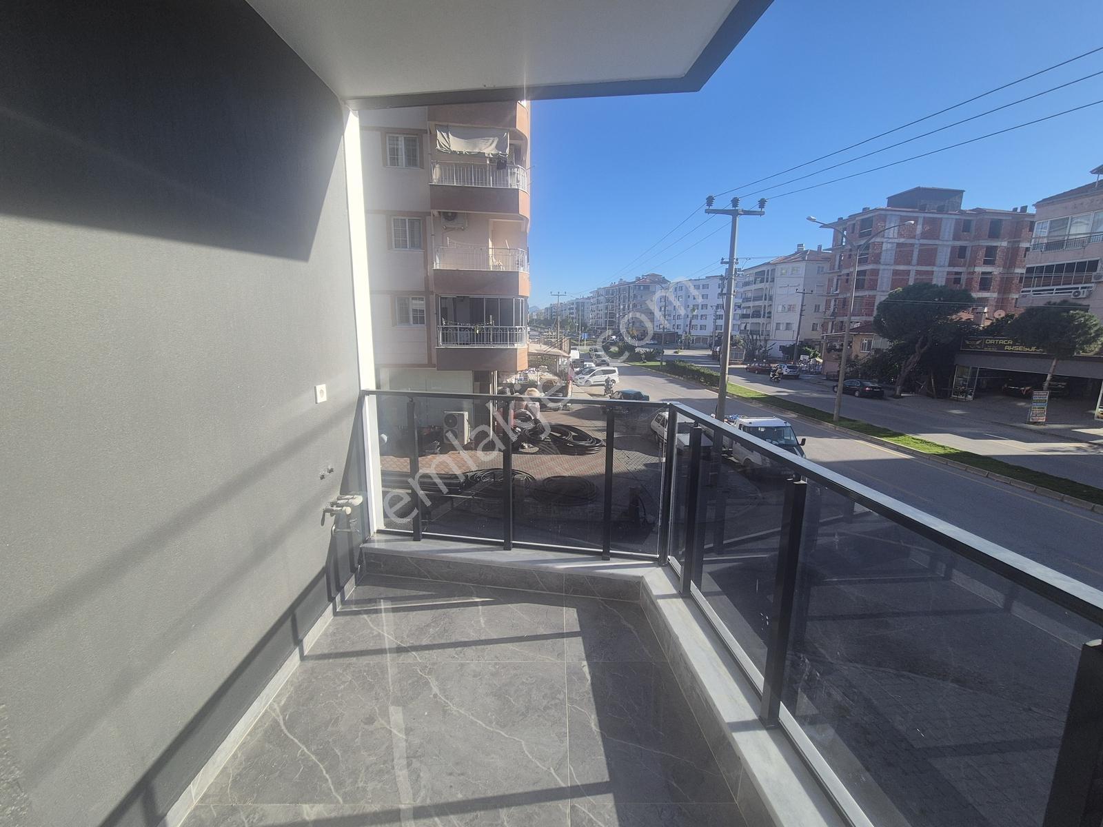 Rotam Emlaktan Ortaca Cadde Üstünde 1+1 Sıfır Geniş Satılık Ev - Görsel 10