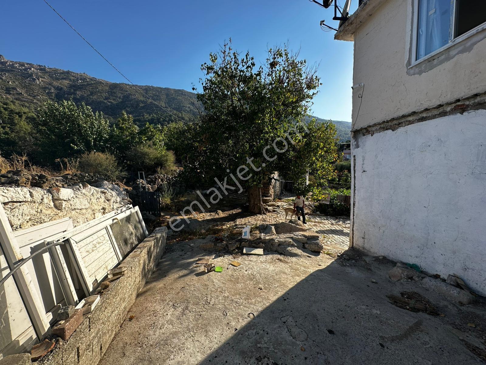 Aydın/çine Altınabat Mahallesi Avlulu Ev - Görsel 4
