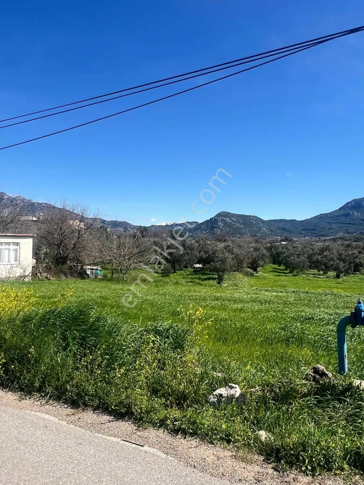 Antalya Döşemealtı Karaveliler'de Lüks Araç Takaslı Arsa