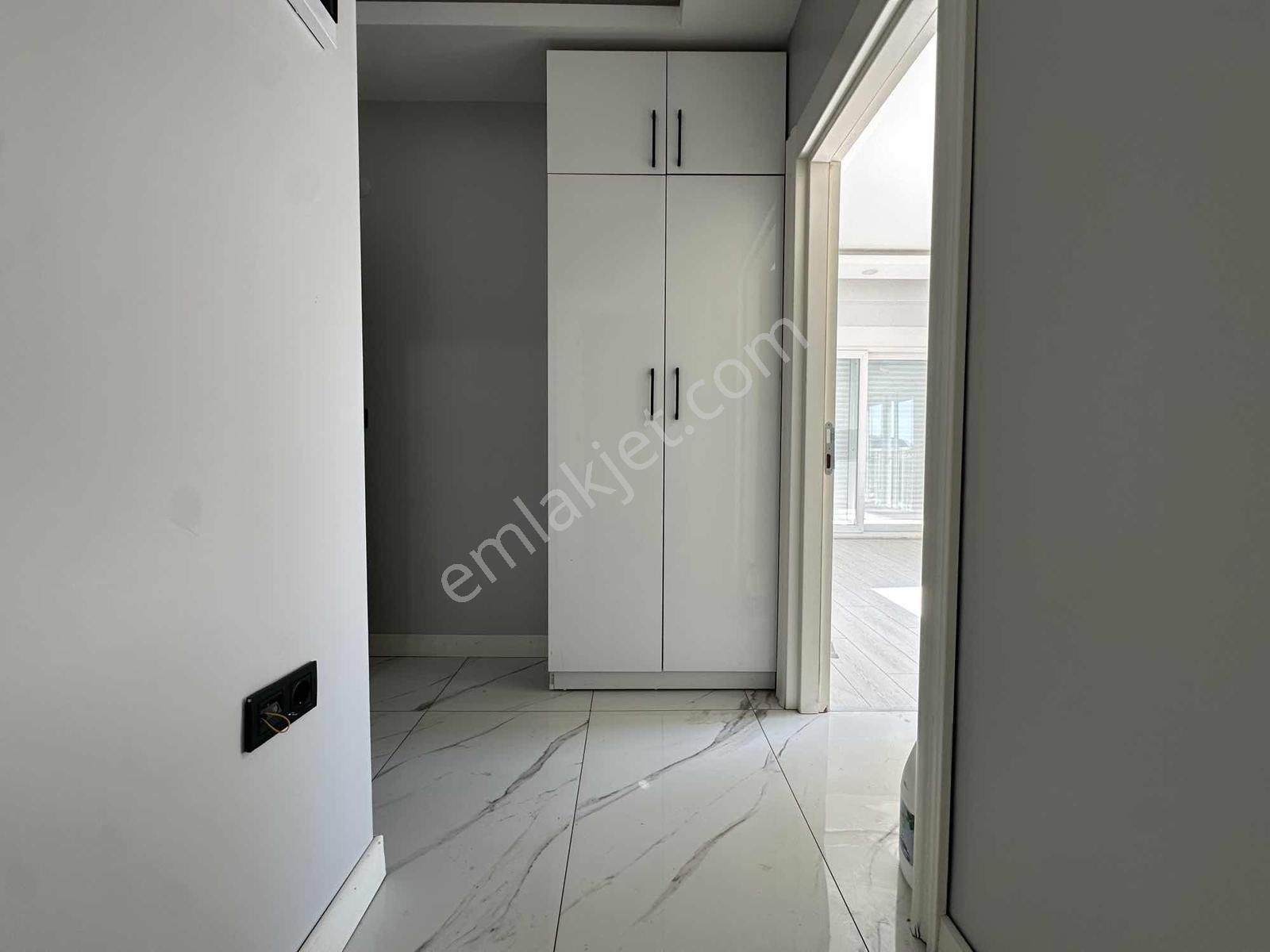 Altıntaşta Havuz Cepheli Kiralık 1+1 Bahçe Katı - Görsel 10