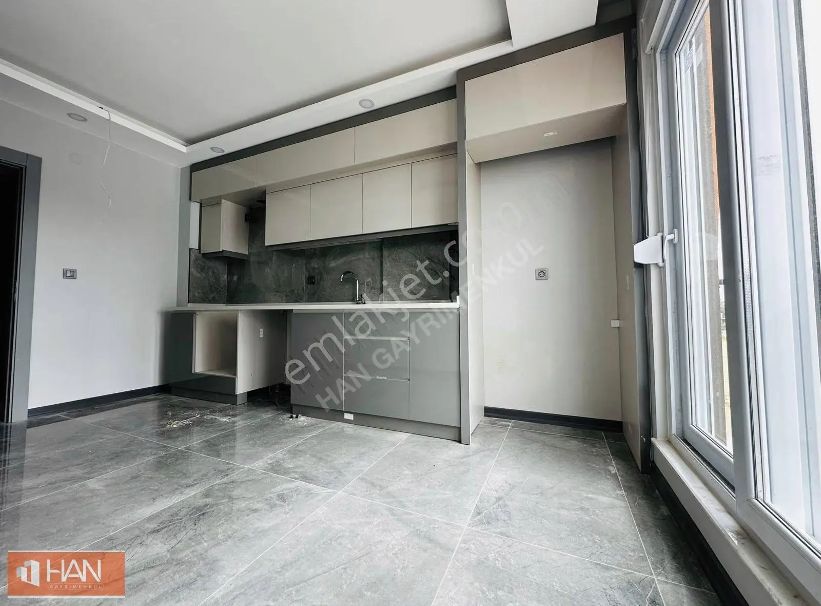Tansu Çiller Caddesi Üzerinde 2+1 Ayrı Mutfaklı Kiralık Daire - Görsel 5
