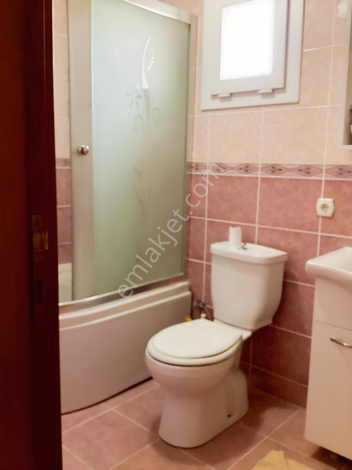 Çandarlı'da Kiralık Denize Yakın Bahçeli Villa - Görsel 8
