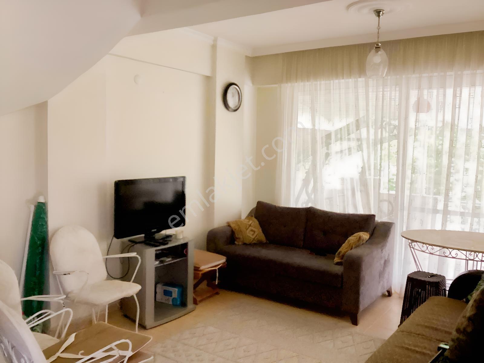 Çandarlı'da Kiralık Denize Yakın Bahçeli Villa - Görsel 23