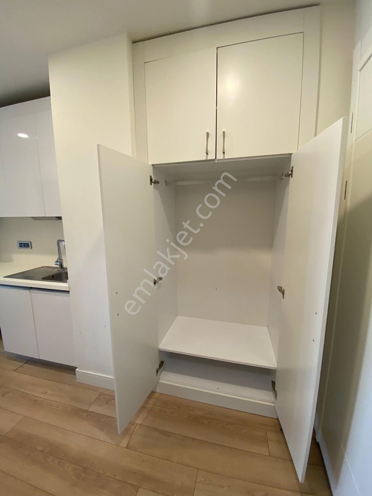 İstmarina Kiralık 1+0 Geniş Teras Büyük Tip Site İçi Cephe - Görsel 15
