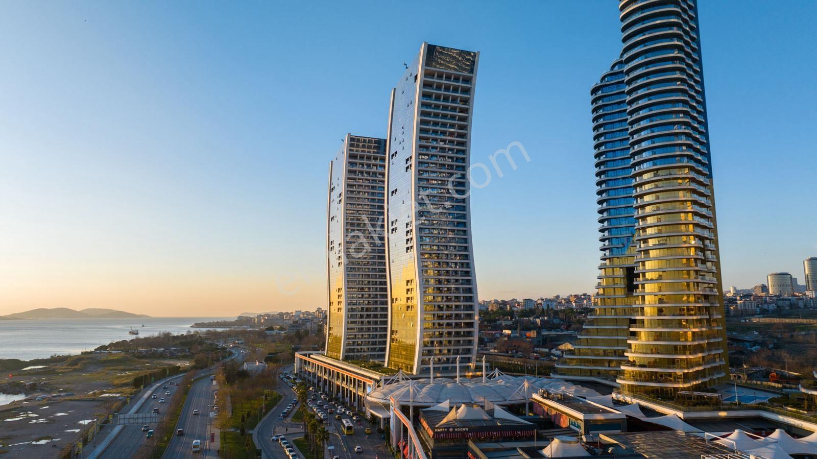Kaçmaz Emlaktan İstmarina Satılık 1+0 Yüksek Kat Kare Plan - Görsel 3