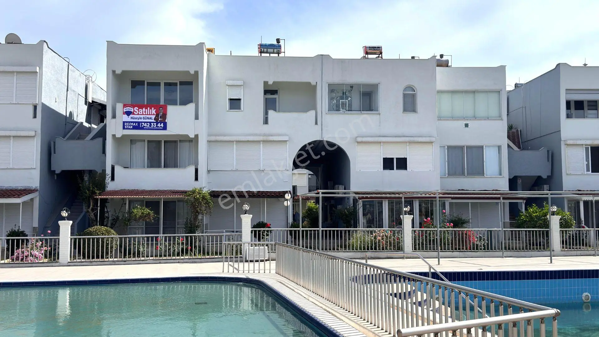 Çolaklı Kamelya 3 Sitesinde Havuz Manzaralı 3+1 Satılık Daire