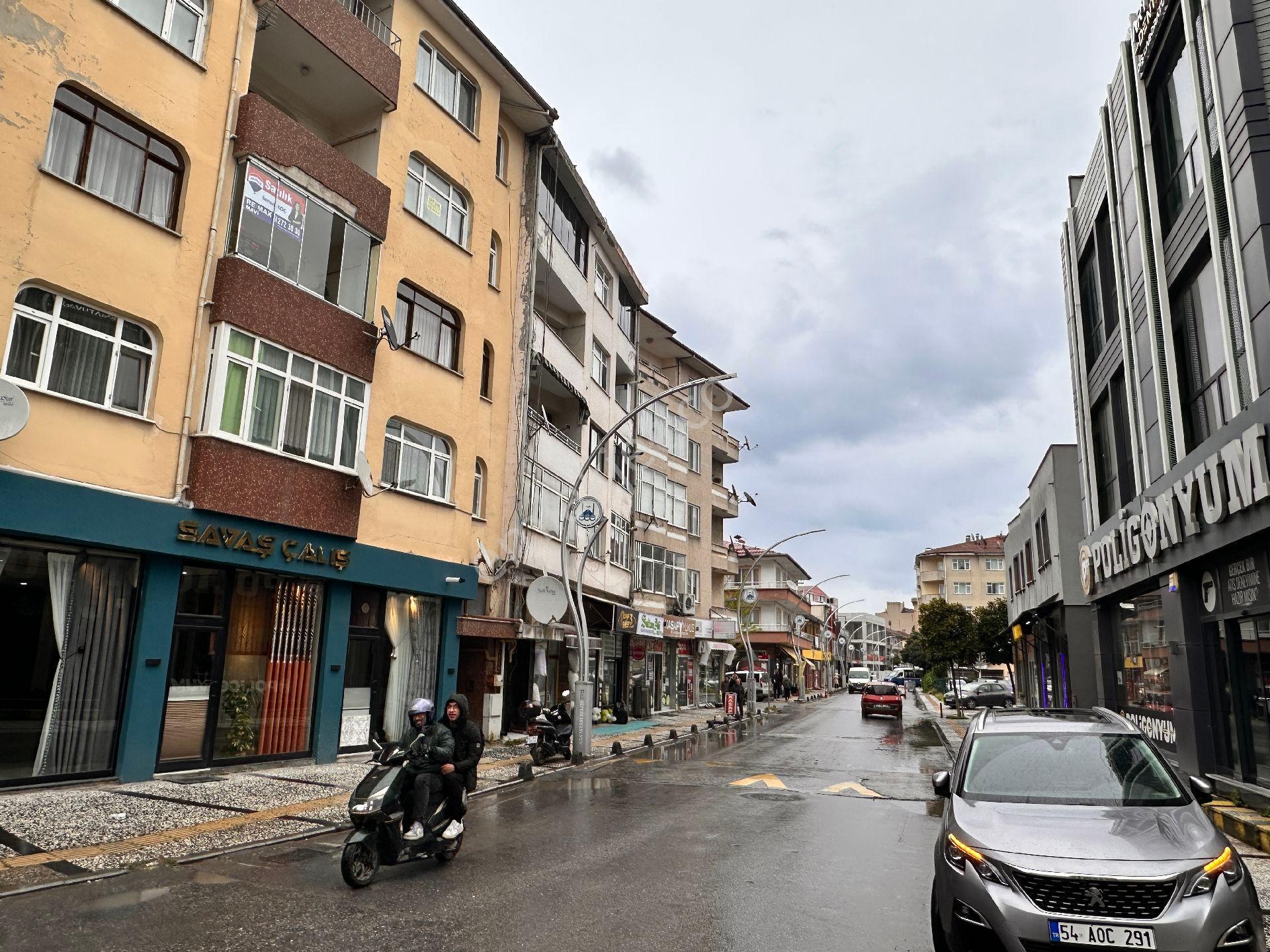 Remax Mavi Eski Reji Sokağı Poligonyum Karşısı 3+1 Satılık Daire - Görsel 4