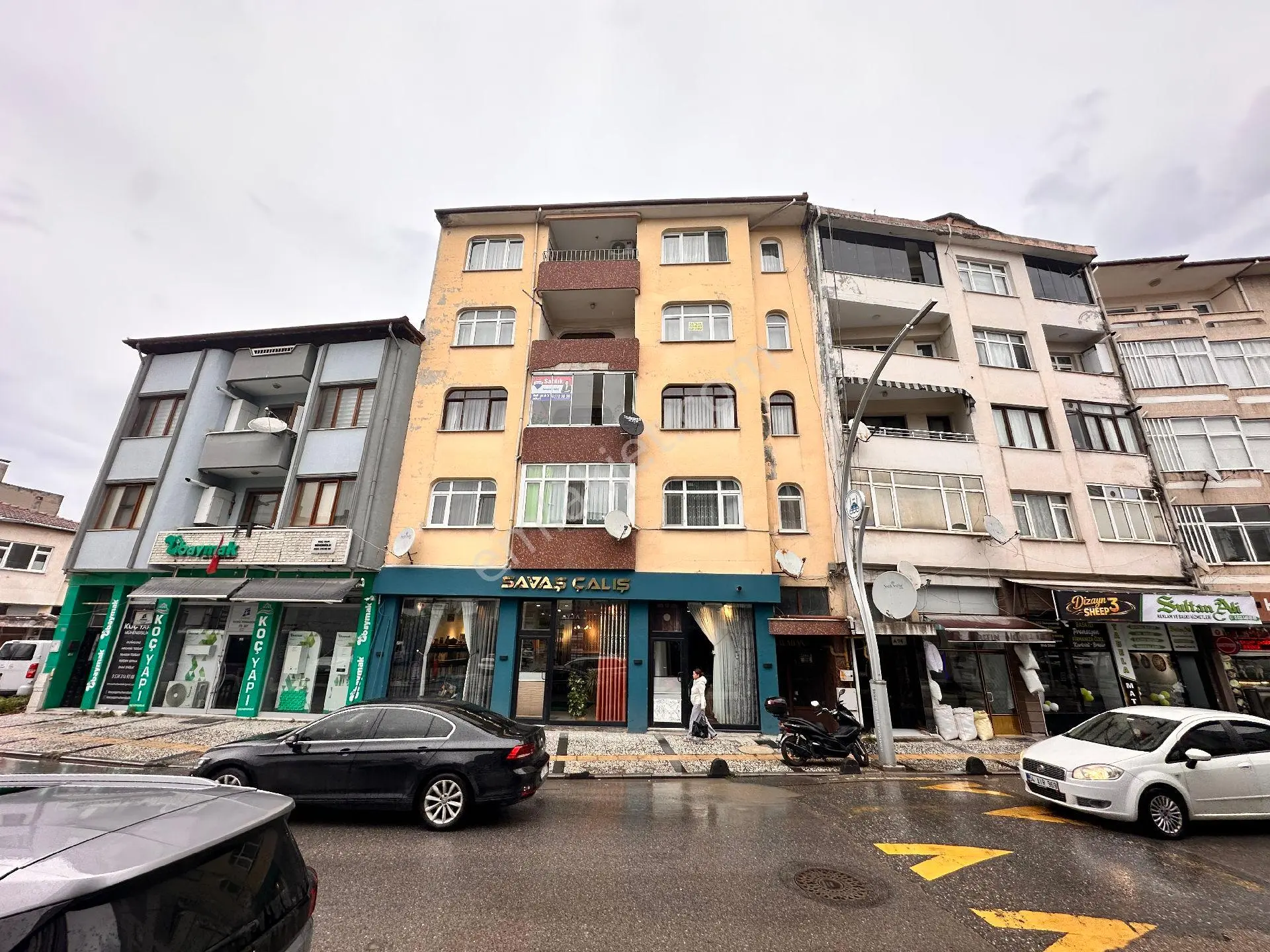 Remax Mavi Eski Reji Sokağı Poligonyum Karşısı 3+1 Satılık Daire