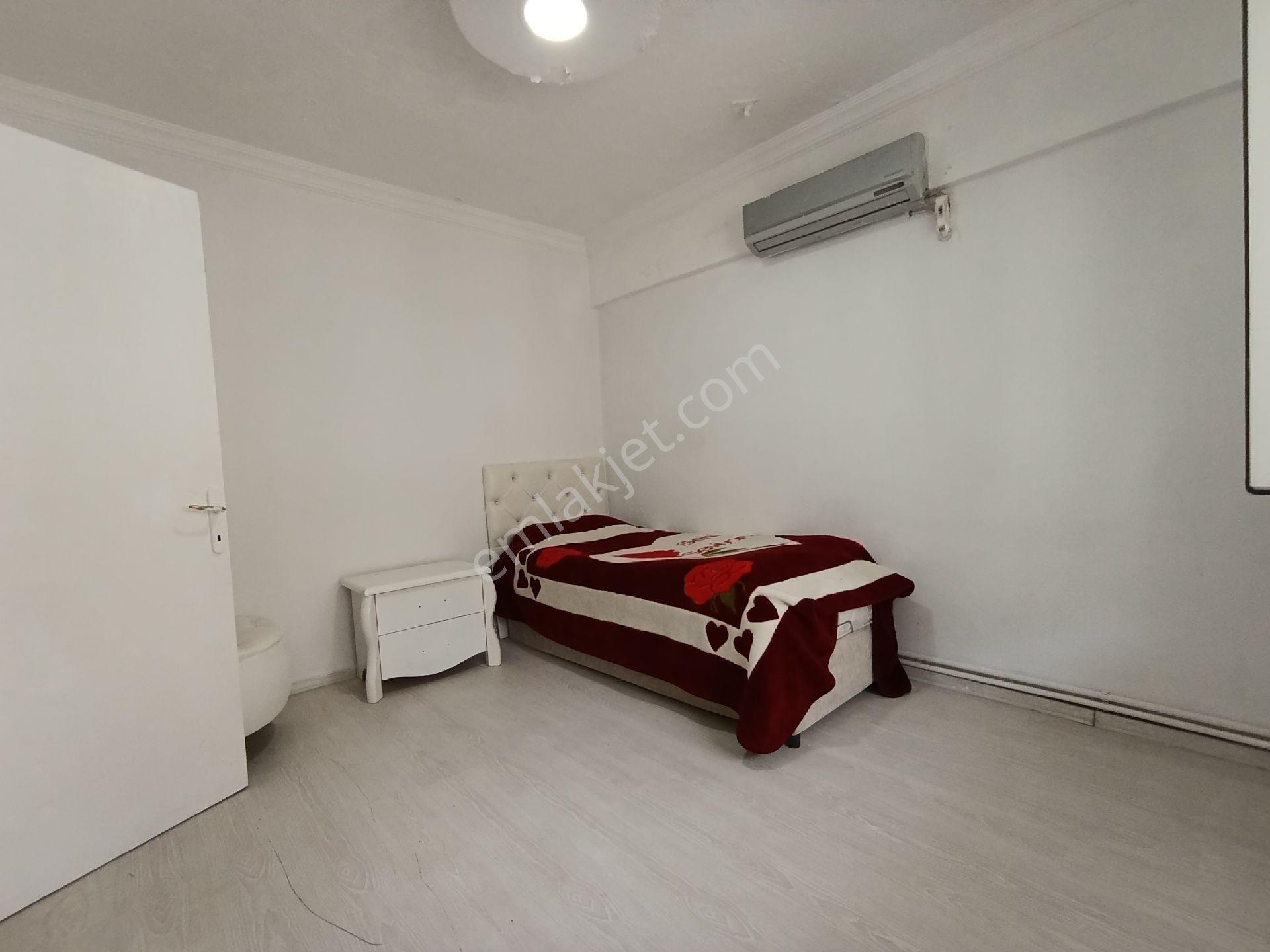 Kuşadası Merkez'de Mükemmel Lokasyon'da İş Yerine Uygun 6+2 Fourleks Satılık Villa - Görsel 17