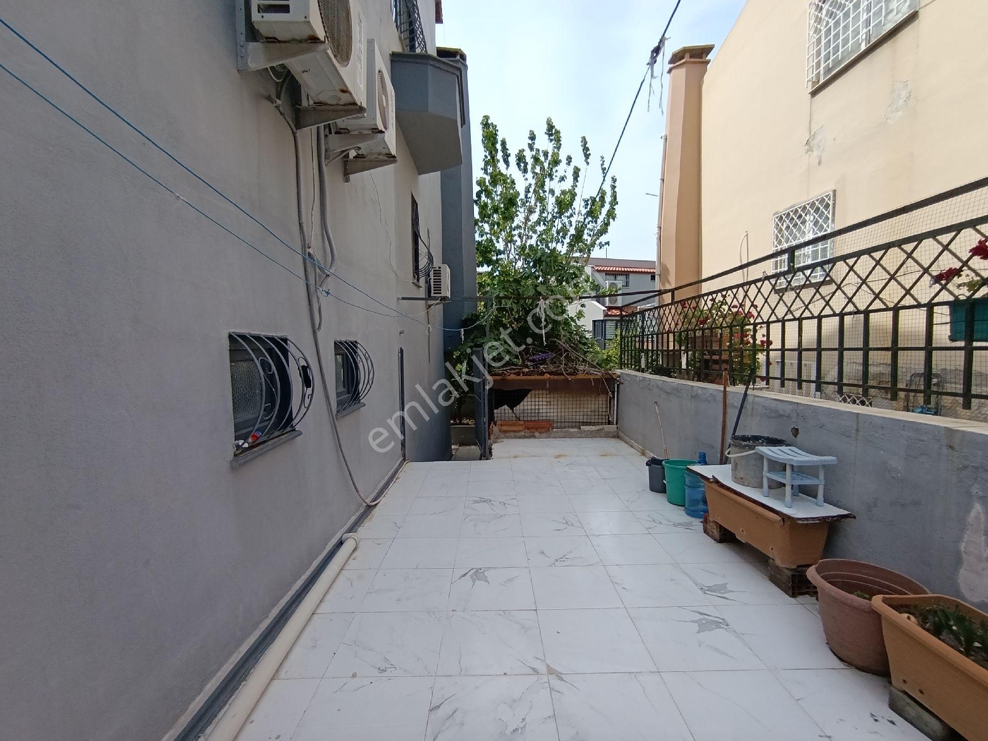 Kuşadası Merkez'de Mükemmel Lokasyon'da İş Yerine Uygun 6+2 Fourleks Satılık Villa - Görsel 32