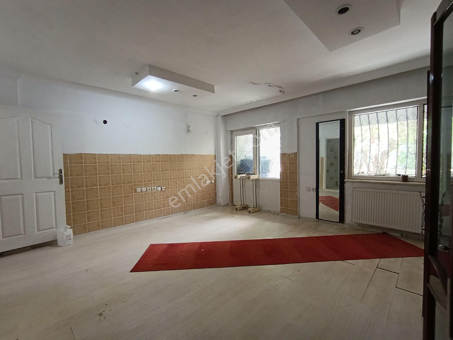 Kuşadası Merkez'de Mükemmel Lokasyon'da İş Yerine Uygun 6+2 Fourleks Satılık Villa - Görsel 14