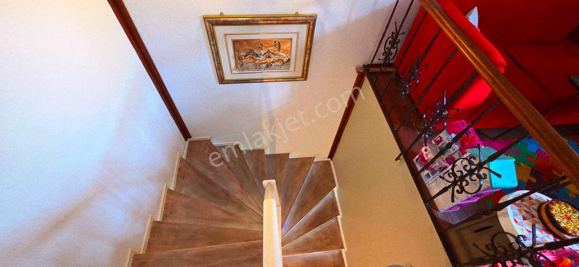 Çamlıbelde Sitesi 480m2 Bahçeli Havuzlu Triplex 4+2 Satılık Villa - Görsel 15