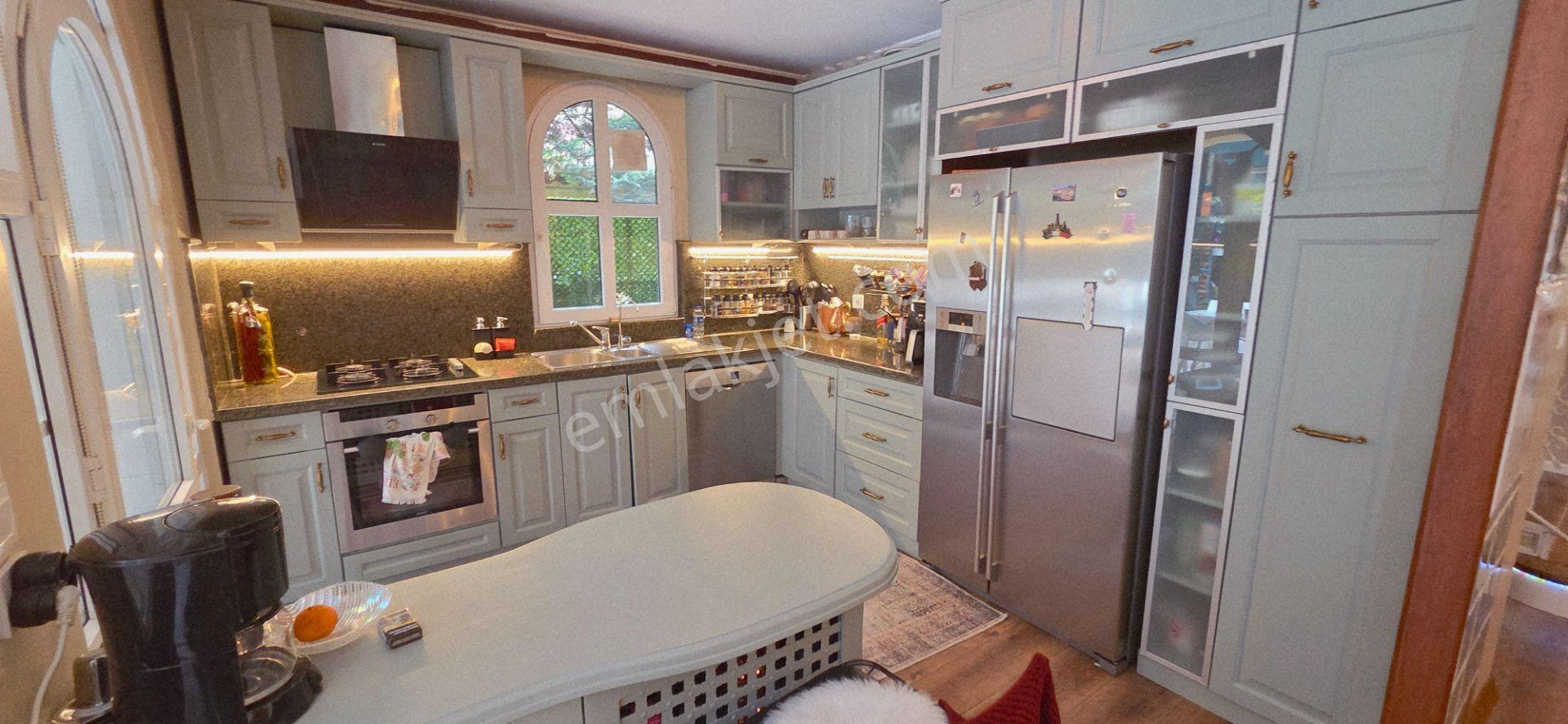 Tuzla Çamlıbel'de Geniş Metrajlı 5 Banyolu 3 Katlı Satılık Villa - Görsel 16