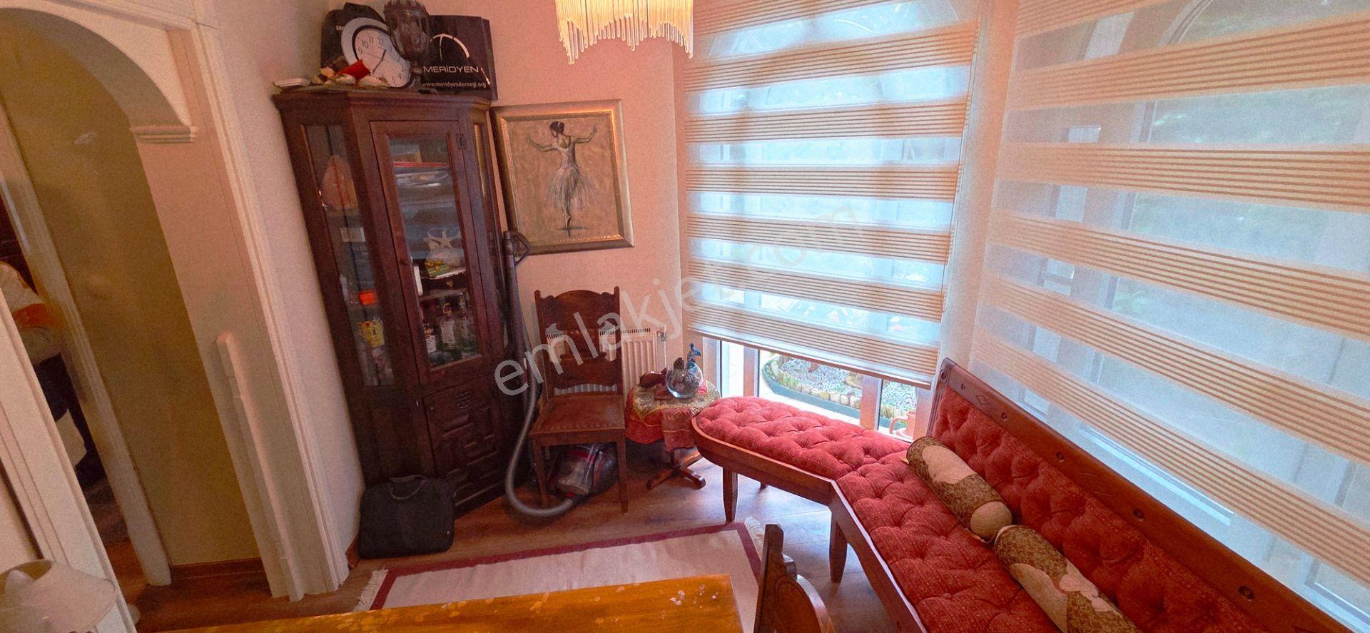 Tuzla Çamlıbel'de Geniş Metrajlı 5 Banyolu 3 Katlı Satılık Villa - Görsel 12