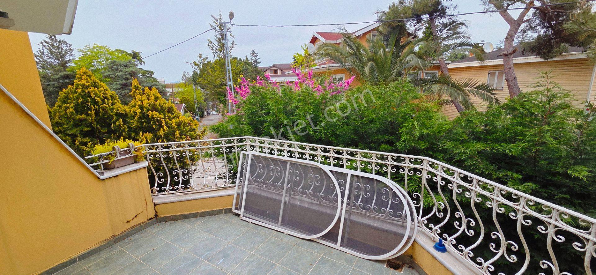Tuzla Çamlıbel'de Geniş Metrajlı 5 Banyolu 3 Katlı Satılık Villa - Görsel 24