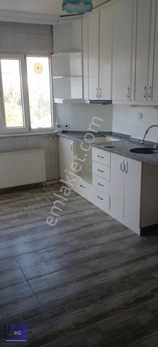 Başkent Gayrimenkulden 1200 Evlerde Kiralık Daire