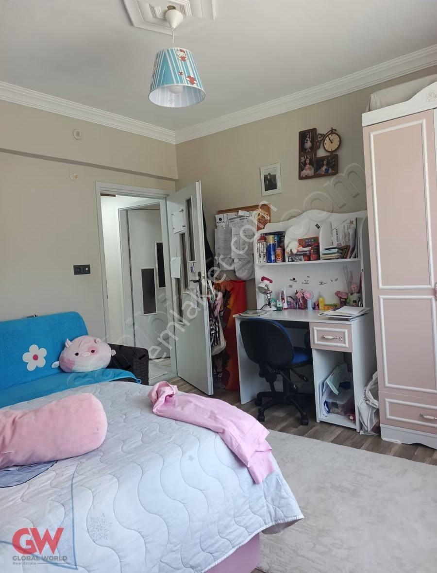 Geniş Daire İsteyenlere Site İçinde Kaçmaz Fırsat - Görsel 9
