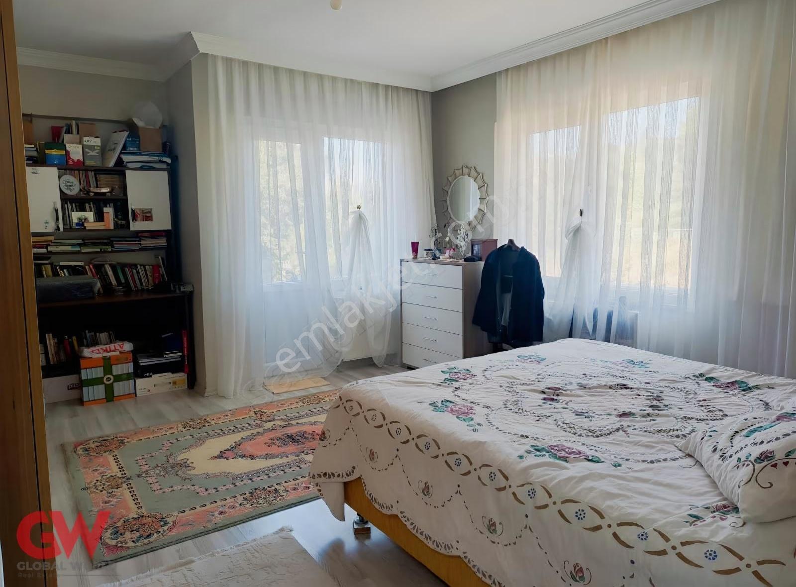 Geniş Daire İsteyenlere Site İçinde Kaçmaz Fırsat - Görsel 11