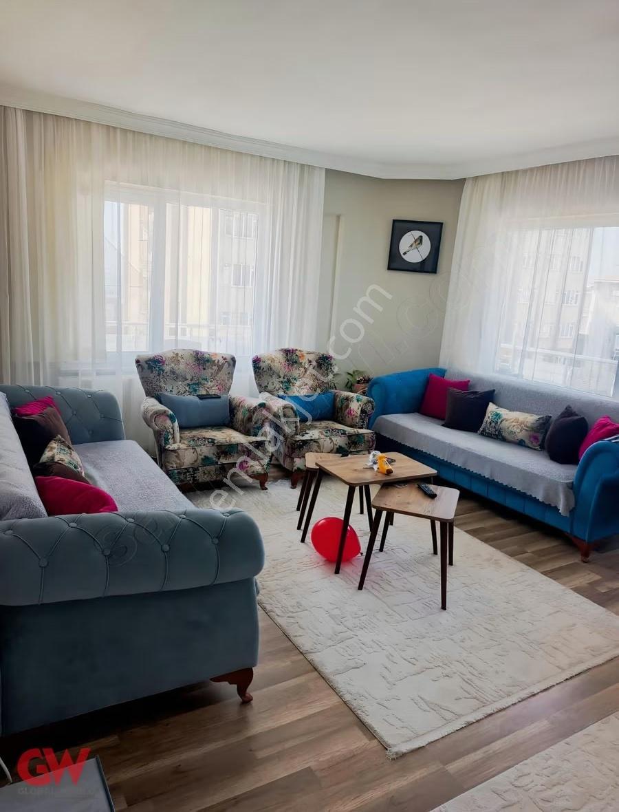 Geniş Daire İsteyenlere Site İçinde Kaçmaz Fırsat - Görsel 2