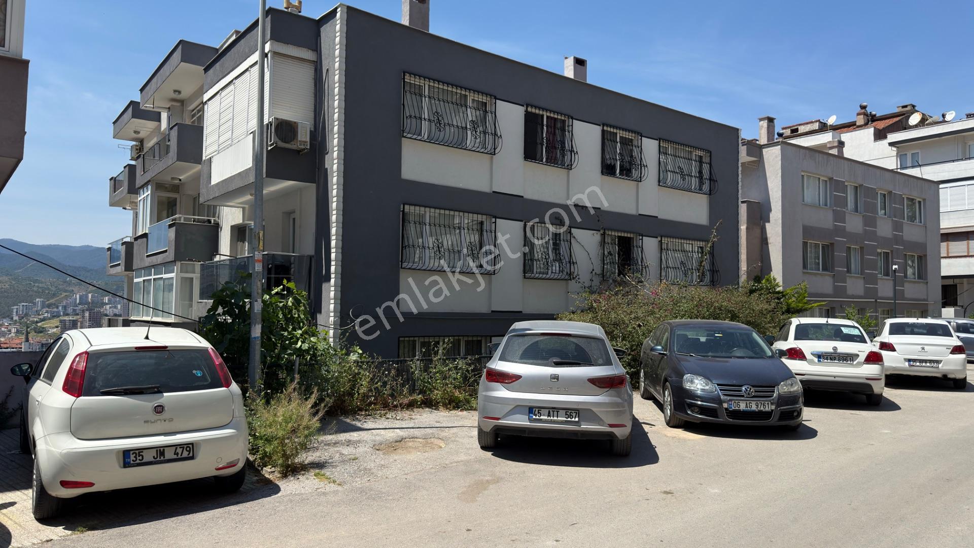 Basın Sitesi’nde Deniz Manzaralı Metroya Yakın Satılık 3+1daire
