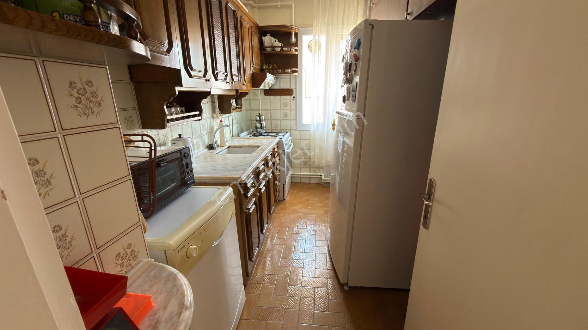 Basın Sitesi’nde Deniz Manzaralı Metroya Yakın Satılık 3+1daire - Görsel 15