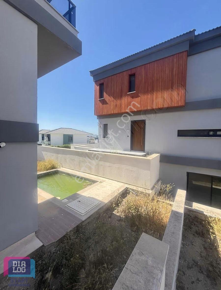 Villakent Seyrekte Özel Havuzlu Lüks Tripleks Villa - Görsel 9