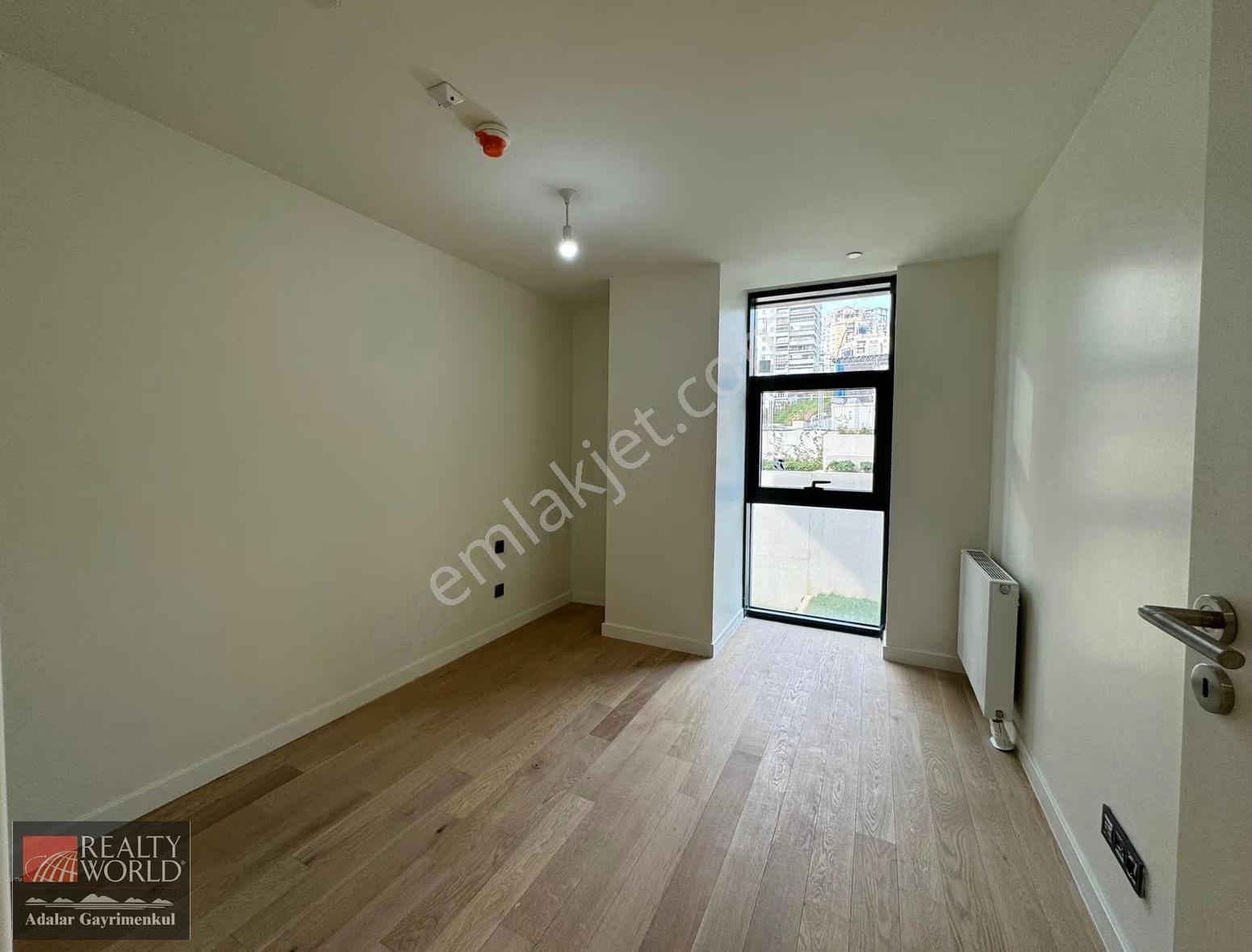 Tablo Adalar Sitesi 'nde Teraslı Ve Deniz Manzaralı Kiralık 3+1 - Görsel 15