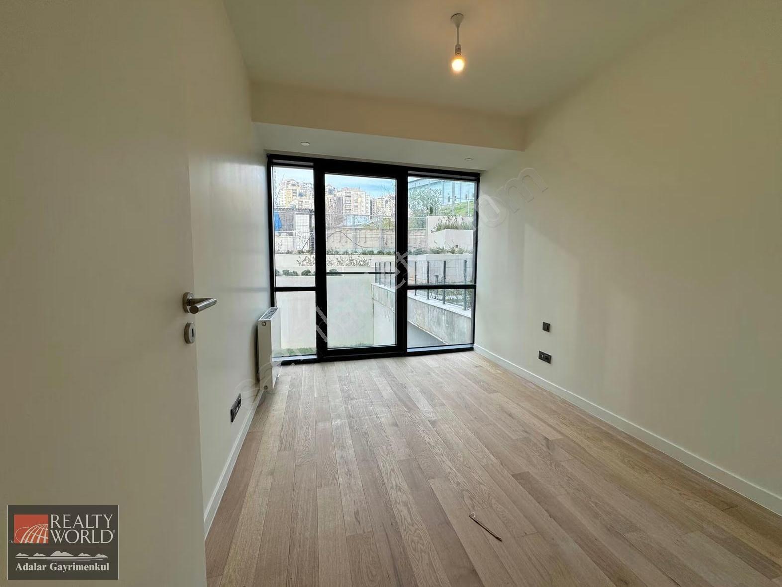 Tablo Adalar Sitesi 'nde Teraslı Ve Deniz Manzaralı Kiralık 3+1 - Görsel 22