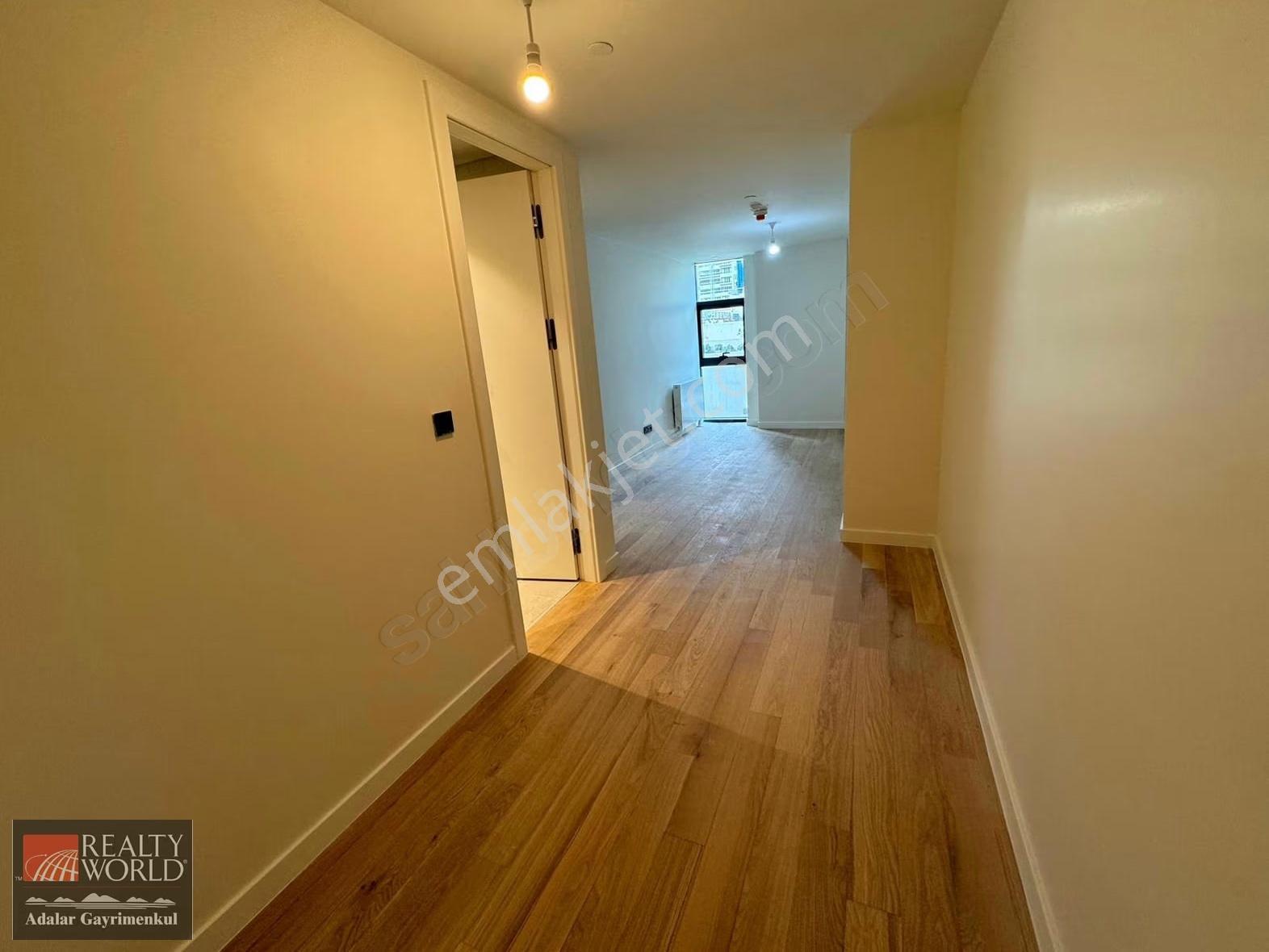 Tablo Adalar Sitesi 'nde Teraslı Ve Deniz Manzaralı Kiralık 3+1 - Görsel 21
