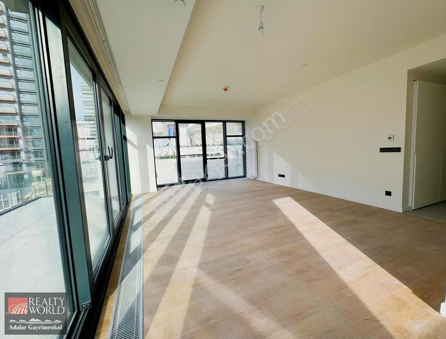 Tablo Adalar Sitesi 'nde Teraslı Ve Deniz Manzaralı Kiralık 3+1 - Görsel 8