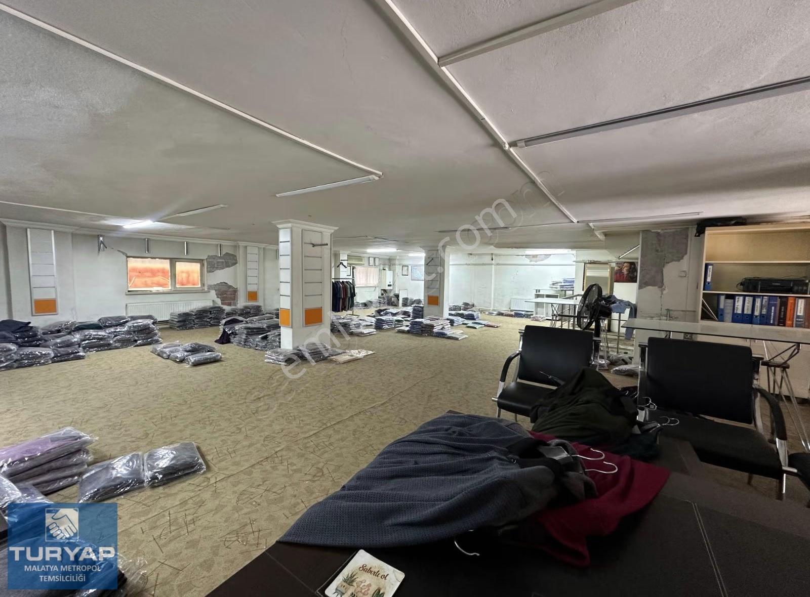 Turyap Metropol'den Fırat Mahallesinde 495m² Kiralık Dükkan