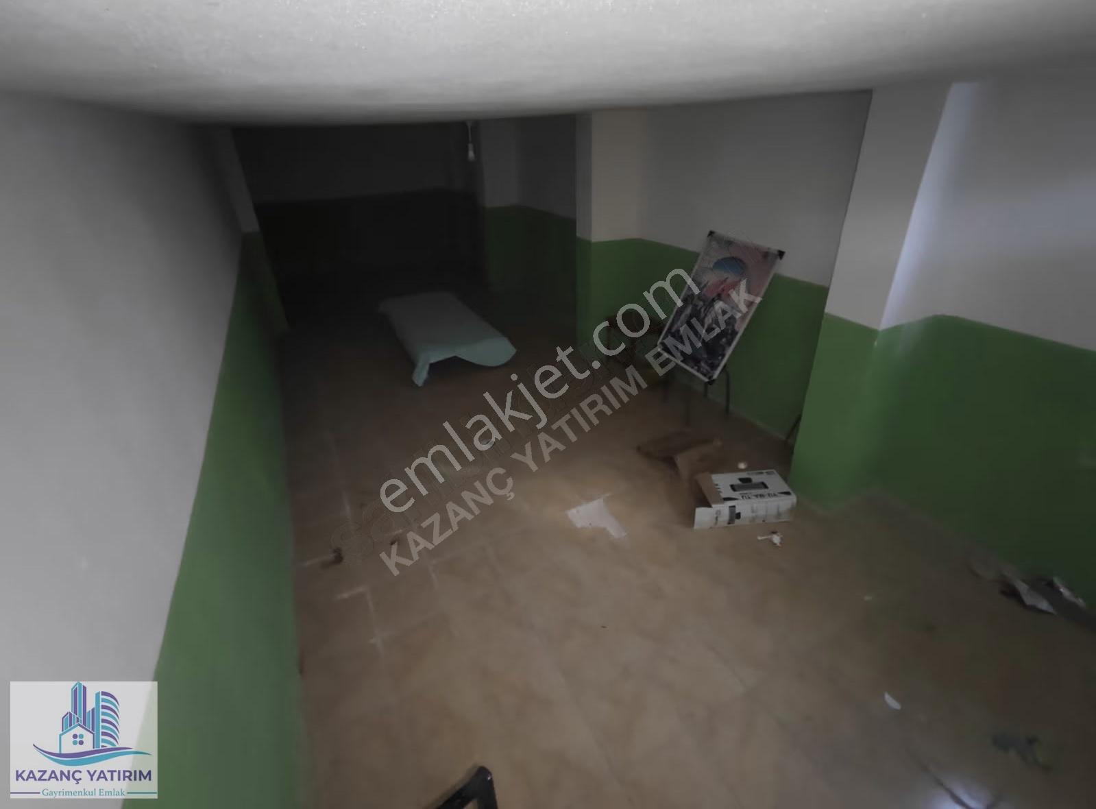 Kazançtan Plevne Ve Kıbrıs Caddesine Cephe 90 M2 Bodrumlu Dükkan - Görsel 2