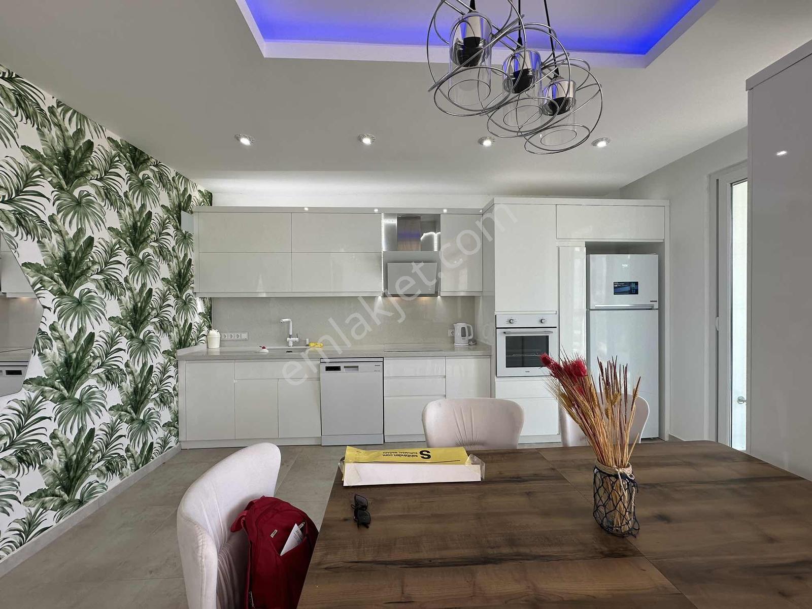Kargıcak'da Deniz Manzaralı Kiralık Lüx 3+1 Dublex Daire - Görsel 16