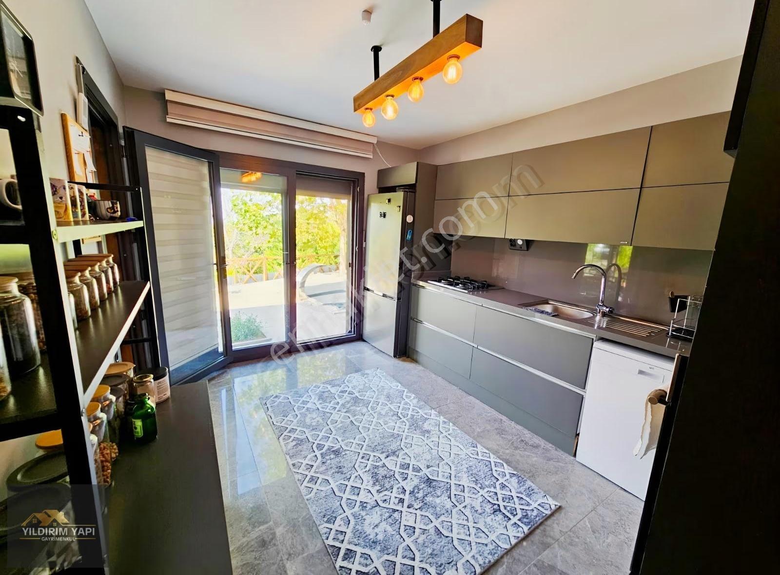 Ultra Lüks Seçkin Yaşama Özel: Havuzlu & Jakuzili Prestij Villa - Görsel 16