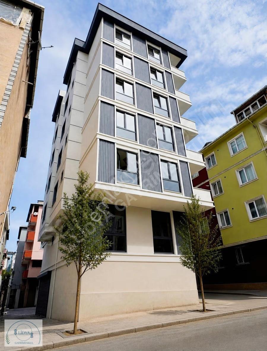 Kayışdağı Mh. Sıfır Binada Otoparklı Sıfır 2+1 Ara Kat Daireler