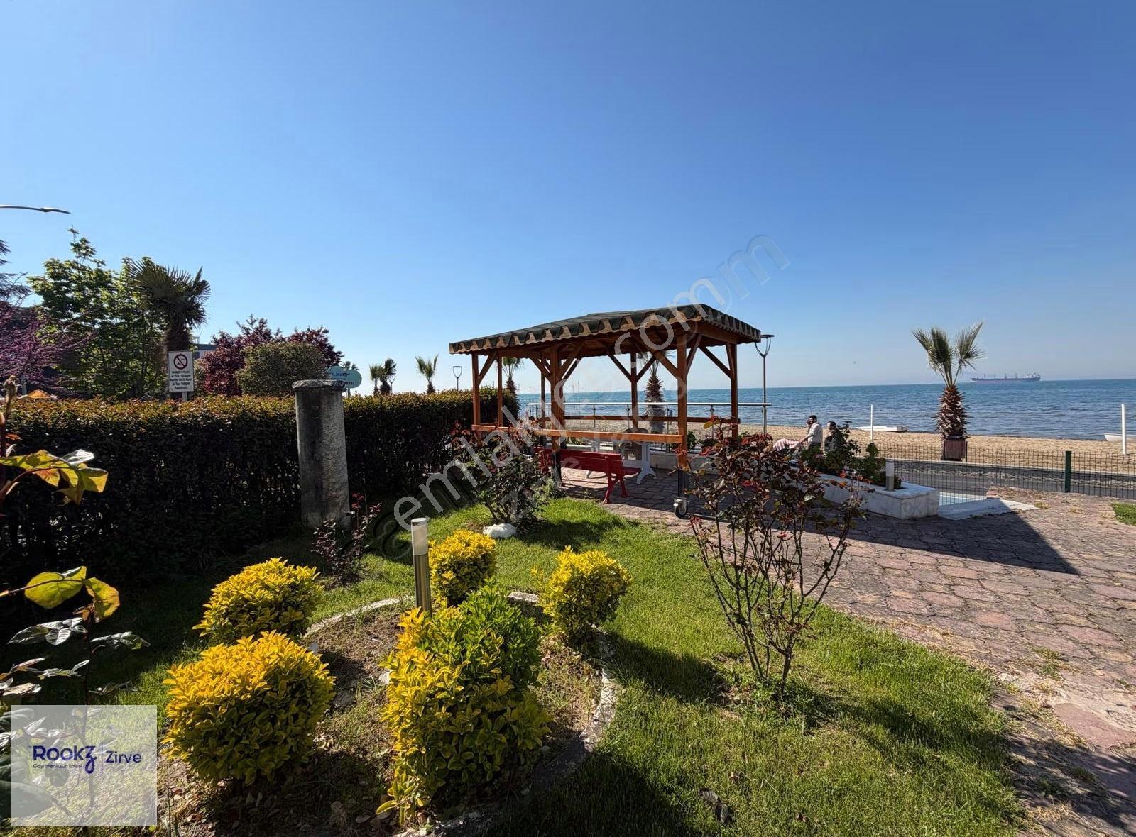 Yalova Çiftlikköy Denize Sıfır Sitede 1+1 Satılık Daire - Görsel 9