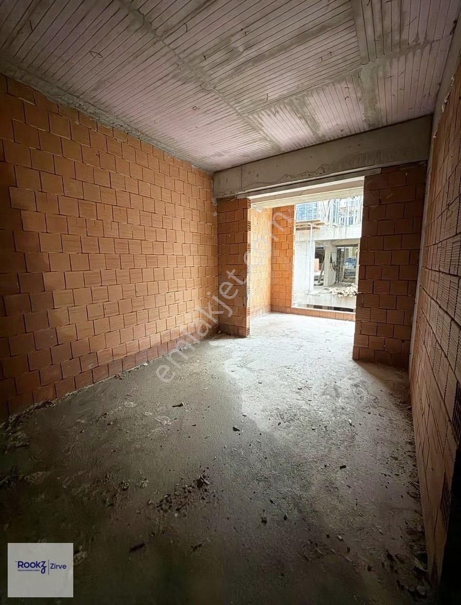Yalova Çiftlikköyde Mükemmel Konumda Site İçerisinde Geniş 2+1 - Görsel 4