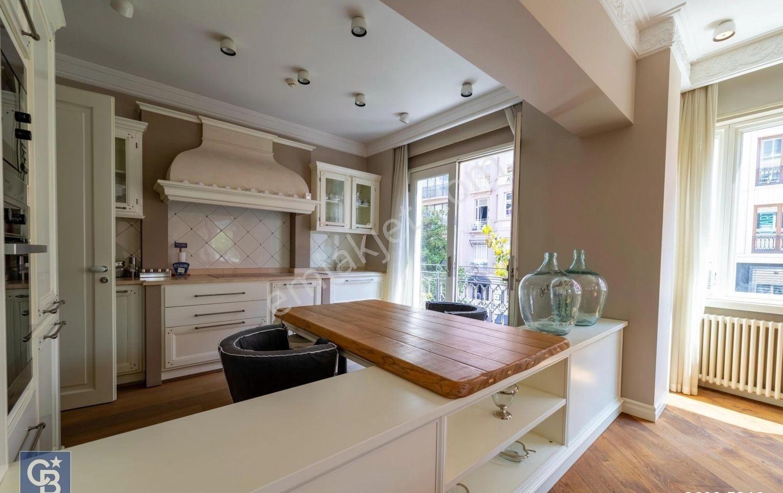 Nişantaşı'nda 6+2 Birleştirilmiş Özel Daire - Prestijli Yaşam - Görsel 24
