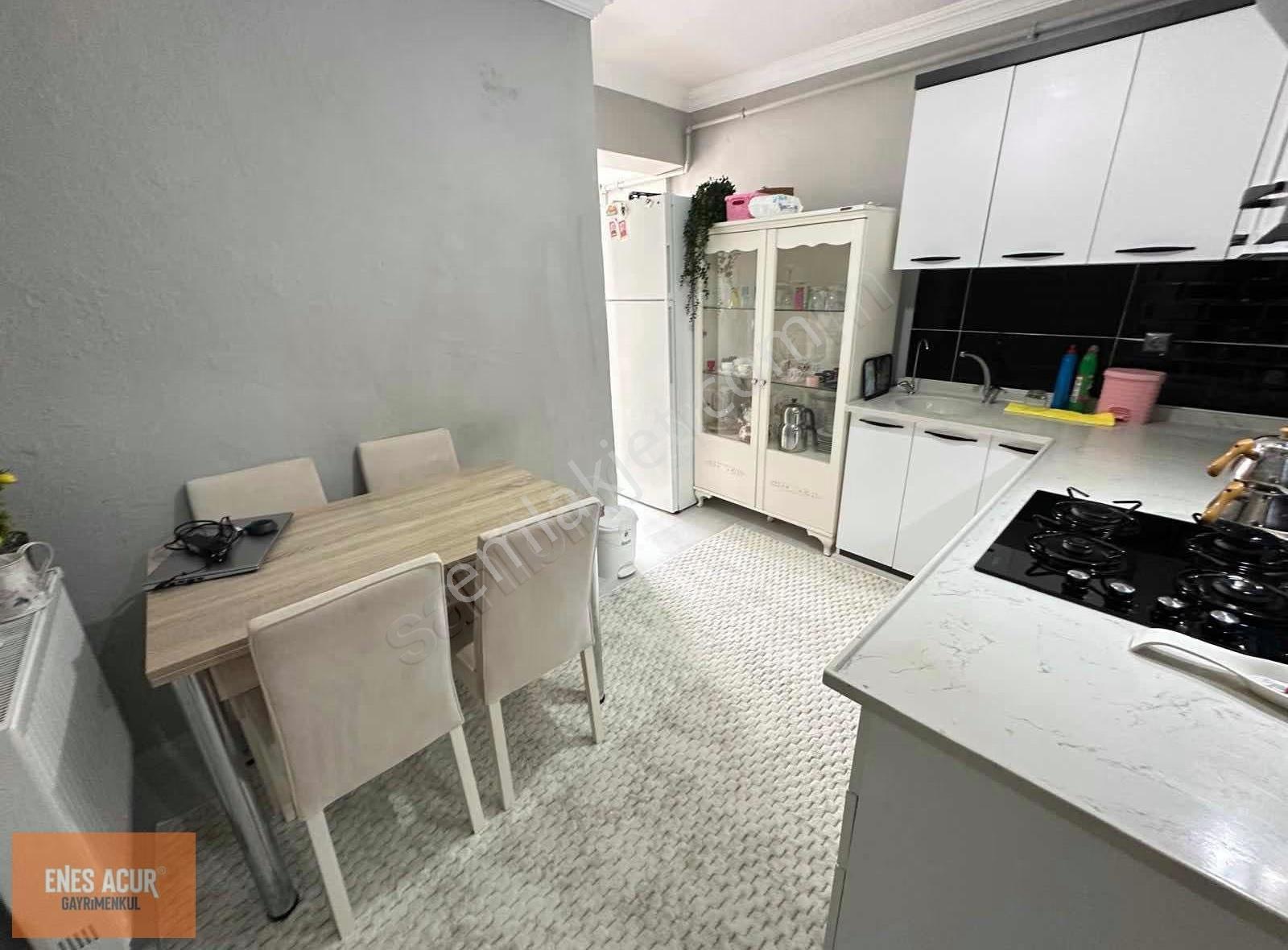 Enes Acur' Dan Selçuk Ecza Deposu Yanı Kiralık Daire - Görsel 2