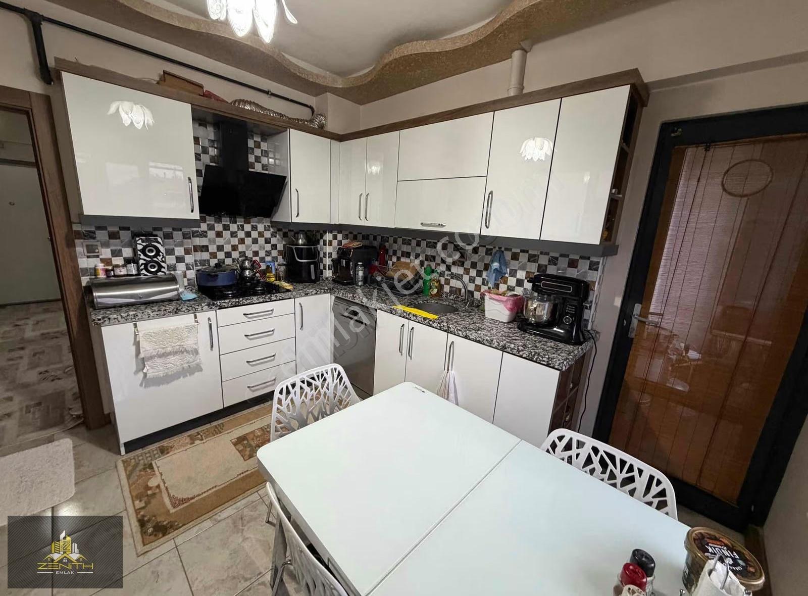 Zenith Emlaktan Dumlupınar Mahallesinde 170 M² Masrafsız - Görsel 6