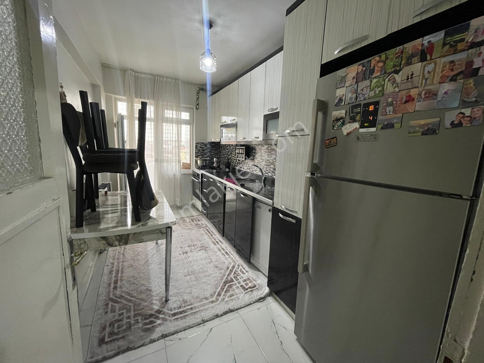 Özlem 2 Bin Civarı Satılık 3+1 Daire